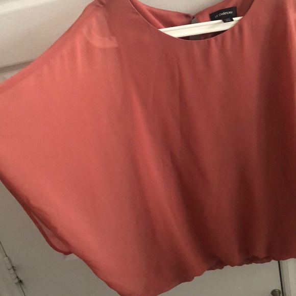 NWOT Le Chateau Elastic Hem Blouse - Picture 3 of 4